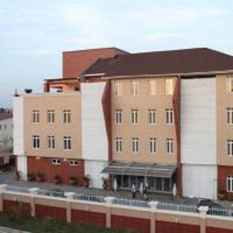 Palazzo Dumont Hotel Ikuata Екстериор снимка