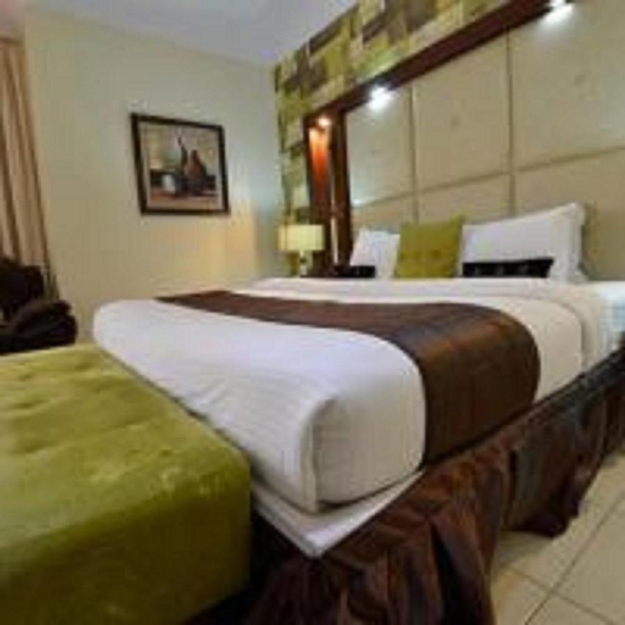 Palazzo Dumont Hotel Ikuata Екстериор снимка