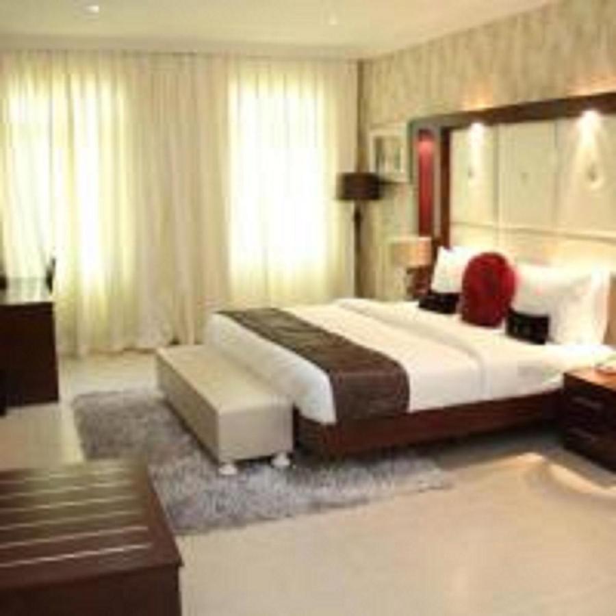 Palazzo Dumont Hotel Ikuata Екстериор снимка