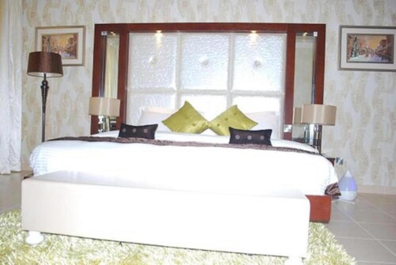Palazzo Dumont Hotel Ikuata Екстериор снимка