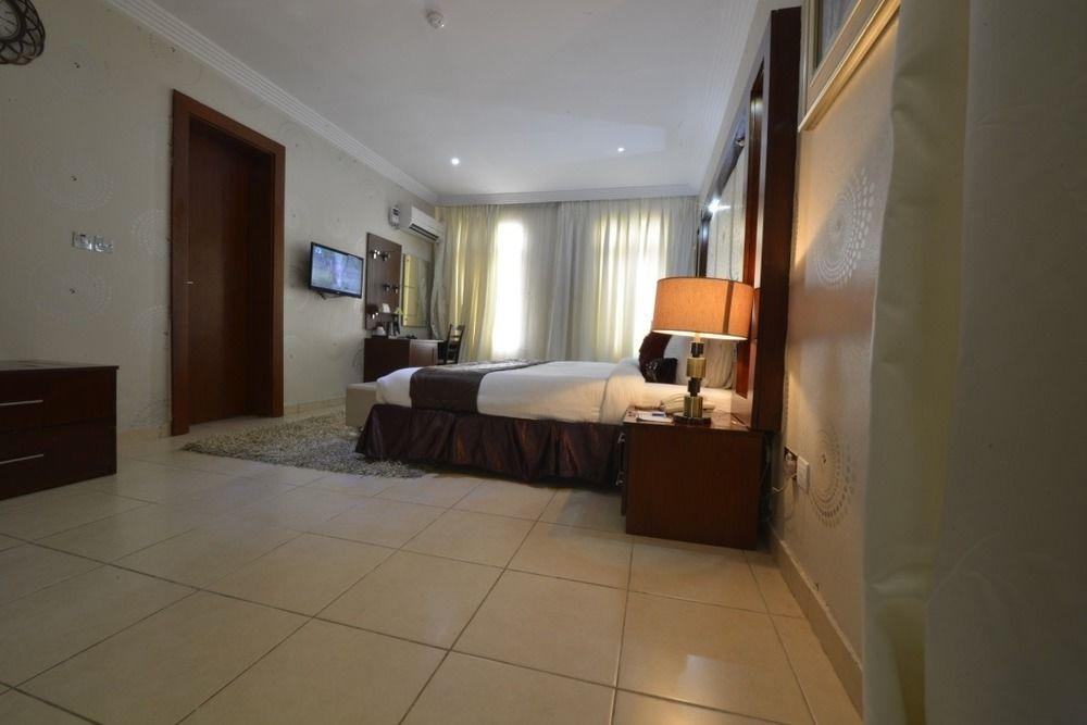 Palazzo Dumont Hotel Ikuata Екстериор снимка